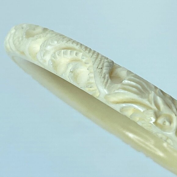 Finely carved Resin 9mm Dragon swimming in the cloud slip on bangle GS697 - Picture 7 of 8